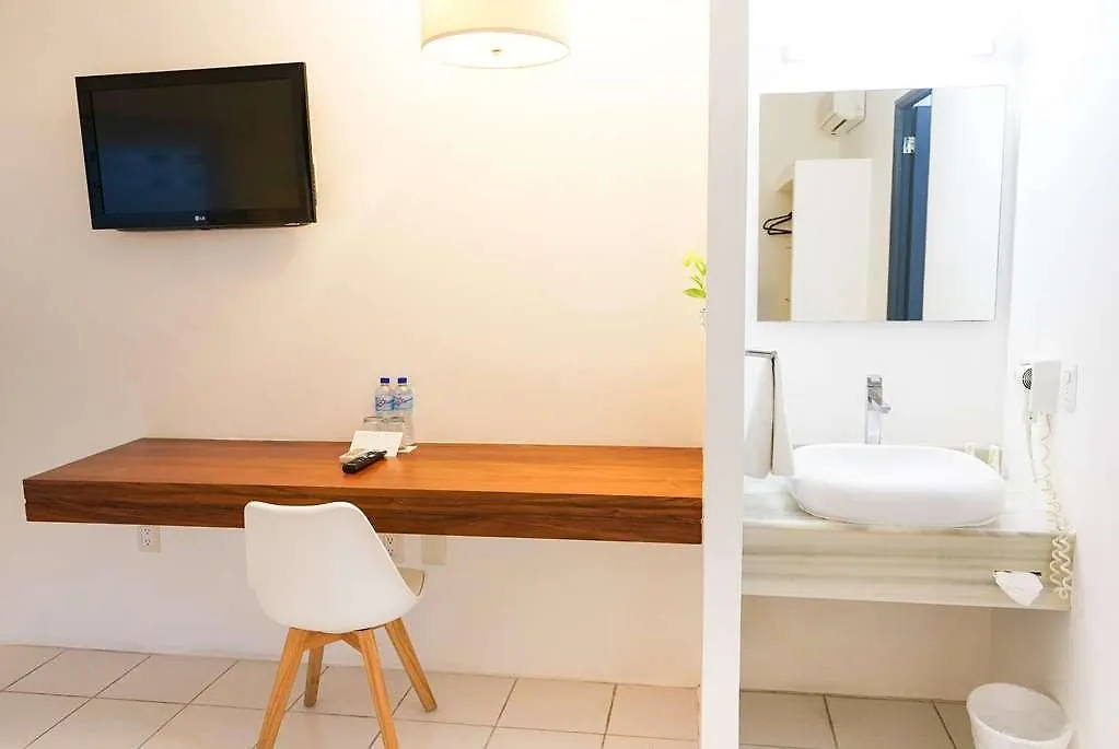 Hotel Villanueva Chetumal 4*,
