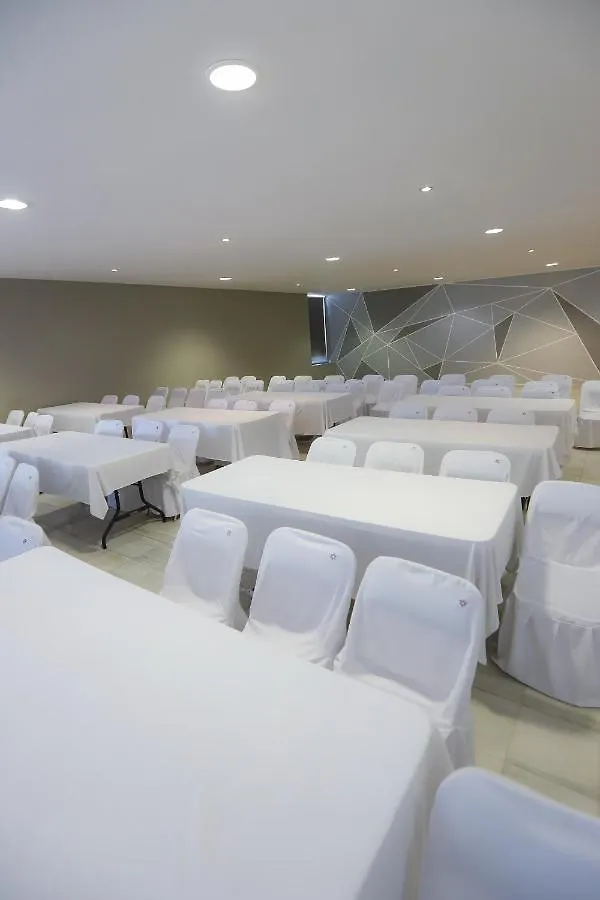 ****  Tryp By Wyndham Chetumal Hotel Mexico
